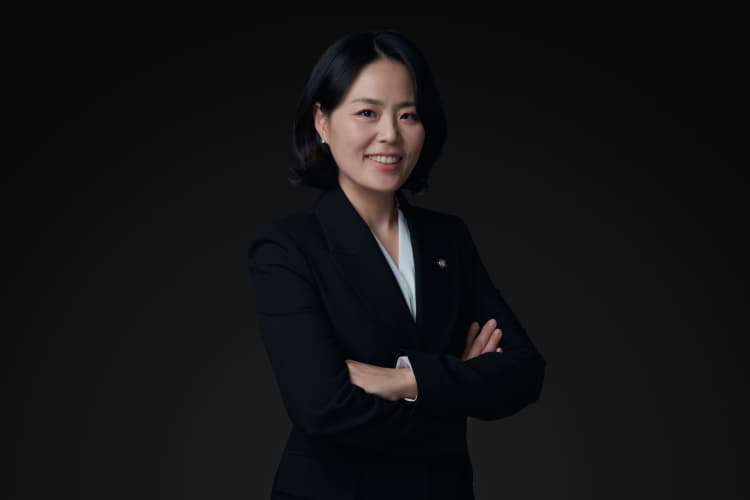 김다희